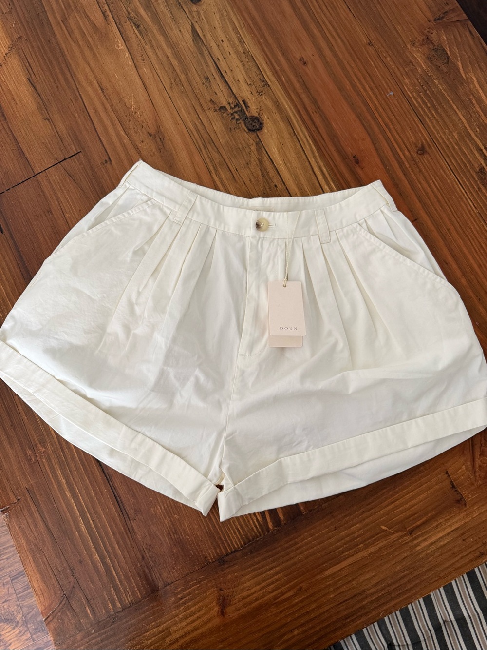 Doen Paige Pleated Cotton Shorts - Picture 3 of 6